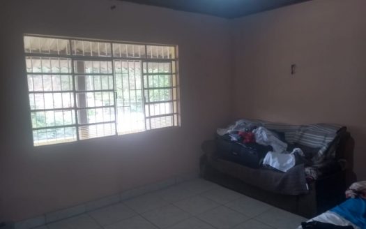 Casa 20X70 (Mini chácara ) Casa com 2 Quartos, Sala, Cozinha, Espaço, Garagem para 2 carros