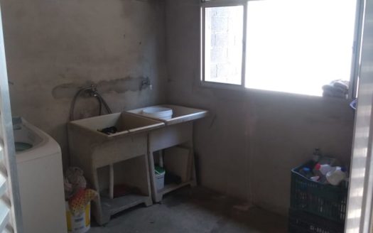 Sobrado com 3 Quartos, Sala, Cozinha, 1 Suite, Garagem para 2 Carros