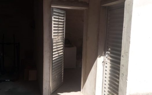 Sobrado com 3 Quartos, Sala, Cozinha, 1 Suite, Garagem para 2 Carros