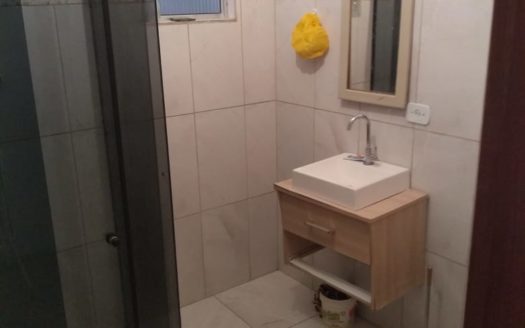 Sobrado com 3 Quartos, Sala, Cozinha, 1 Suite, Garagem para 2 Carros