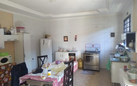 Sobrado com 3 Quartos, Sala, Cozinha, 1 Suite, Garagem para 2 Carros