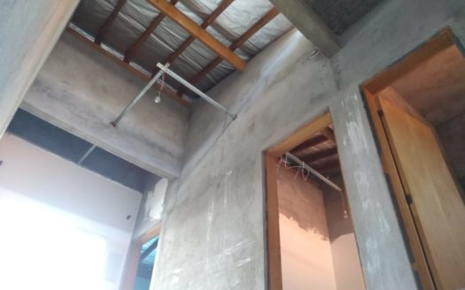 Sobrado com 3 Quartos, Sala, Cozinha, 1 Suite, Garagem para 2 Carros