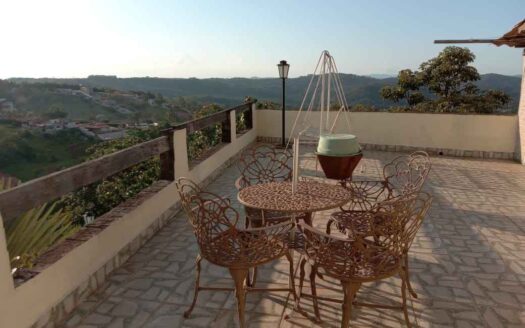 CHÁCARA EM ATÍBAIA COM LINDA VISTA 4000M².