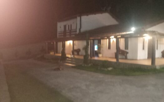 Chácara em Mairiporã com campo de futebol piscina e salão de jogos