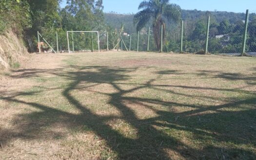 Chácara em Mairiporã com campo de futebol piscina e salão de jogos