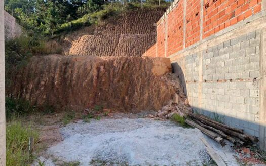 Terreno no Parque Montreal