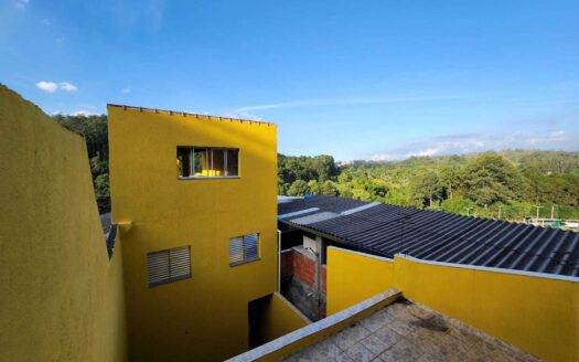 Sobrado no bairro Vila dos Eucaliptos em Franco da Rocha