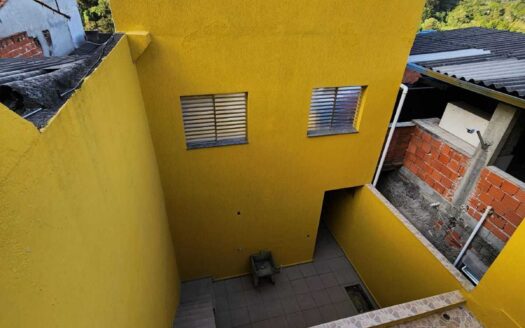 Sobrado no bairro Vila dos Eucaliptos em Franco da Rocha