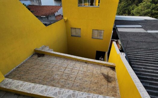 Sobrado no bairro Vila dos Eucaliptos em Franco da Rocha