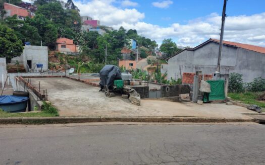 Casa no Arpoador terreno com 300 m² ótimo valor