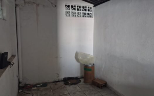 Sala comercial no centro de Francisco Morato 80m²