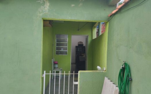 Imóvel com 3 Casas e Salão à Venda no Jardim Primavera