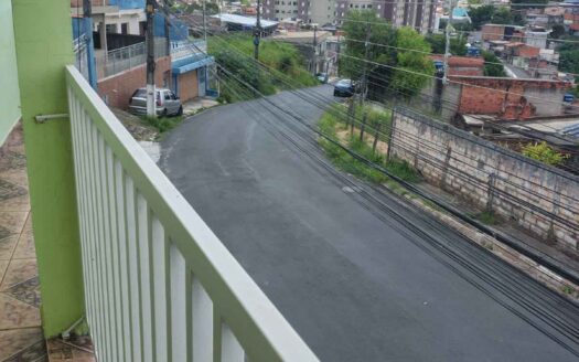 Imóvel com 3 Casas e Salão à Venda no Jardim Primavera