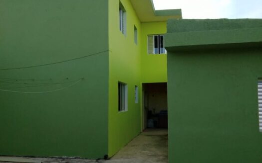 Imóvel com 3 Casas e Salão à Venda no Jardim Primavera