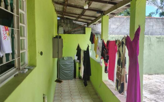 Imóvel com 3 Casas e Salão à Venda no Jardim Primavera