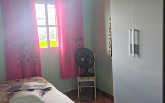 Imóvel com 3 Casas e Salão à Venda no Jardim Primavera