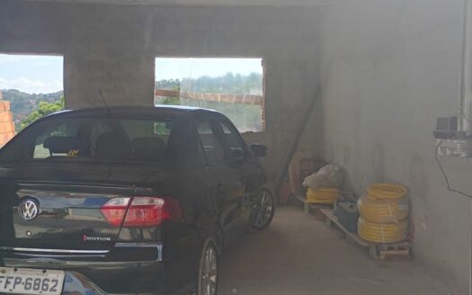 Casa à venda – Bairro Arpoador com garagem para 2 carros