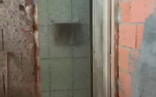 Casa à venda no Vassouras II com 5 cômodos e garagem para 2 carros