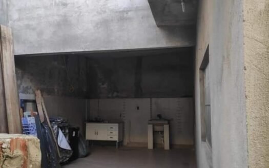 Casa com entrada e parcelas na Água Vermelha em Francisco Morato