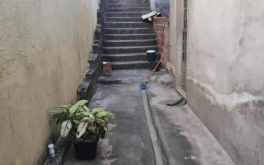Casa com entrada e parcelas na Água Vermelha em Francisco Morato