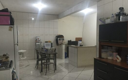 Casa com entrada e parcelas na Água Vermelha em Francisco Morato