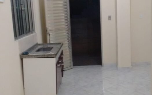 Casa com entrada e parcelas na Água Vermelha em Francisco Morato