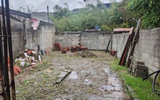 Duas casas à venda no bairro Santa Catarina em Francisco Morato