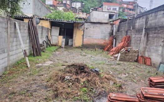 Duas casas à venda no bairro Santa Catarina em Francisco Morato