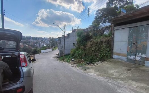 Terreno à venda no Jardim Olga em Francisco Morato