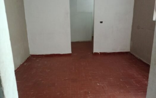 Três casas no mesmo terreno no bairro Água Vermelha em Francisco Morato