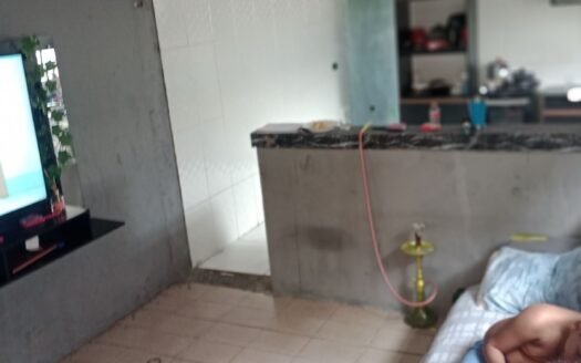 Três casas no mesmo terreno no bairro Água Vermelha em Francisco Morato