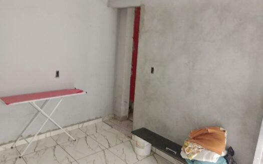Três casas no mesmo terreno no bairro Água Vermelha em Francisco Morato