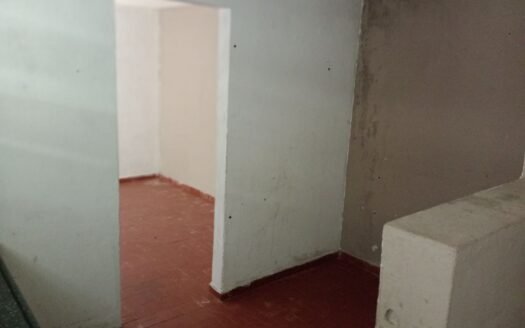 Três casas no mesmo terreno no bairro Água Vermelha em Francisco Morato